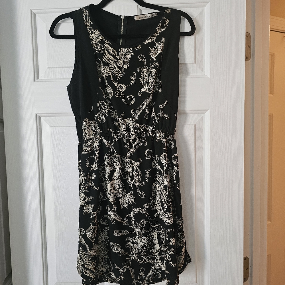 Sweet Rain Black and Cream Patterned Mini Dress Size M